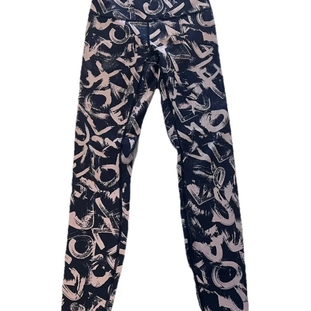 Lululemon Wunder Under High Rise Tight Graffiti Pop Antoinette True Navy Size 4 - Picture 3 of 8